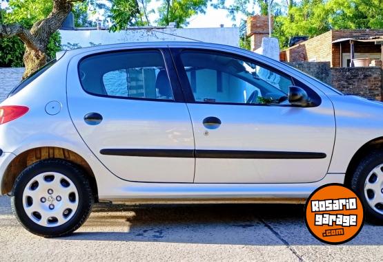 Autos - Peugeot 206 generation 2010 Nafta 41000Km - En Venta