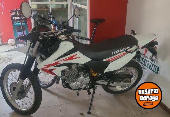 Motos - Honda XR 250 TORNADO 2023 Nafta 3300Km - En Venta