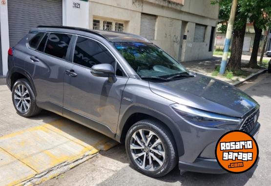 Autos - Toyota Corolla cross hybrid seg 2022 Electrico / Hibrido 30000Km - En Venta