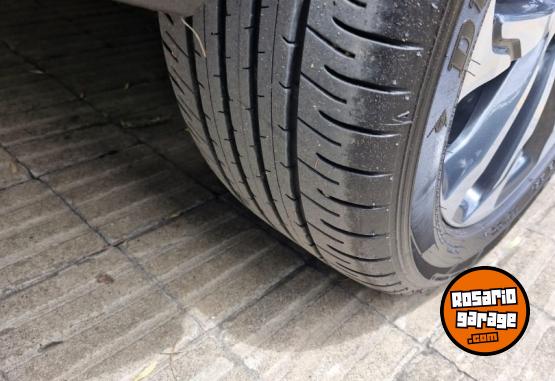 Autos - Toyota Corolla cross hybrid seg 2022 Electrico / Hibrido 30000Km - En Venta