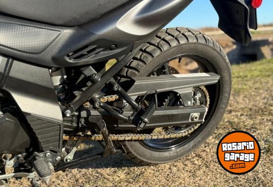 Motos - Suzuki V - Strom 650 cc. 2014 Nafta 37000Km - En Venta