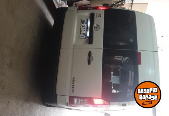 Utilitarios - Toyota H2L2 2023 Diesel 9200Km - En Venta