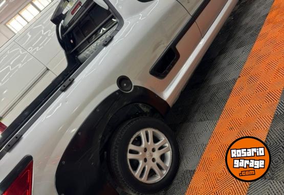 Camionetas - Peugeot Hoggar escapade 2012 Nafta 165000Km - En Venta