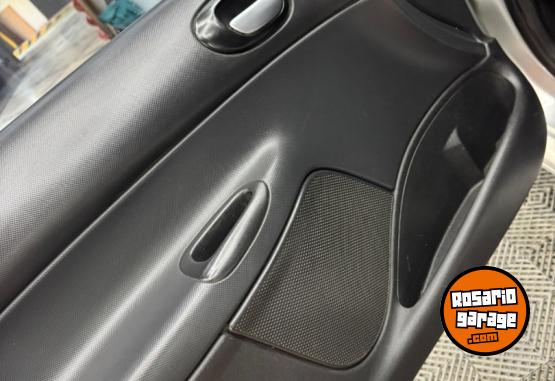 Camionetas - Peugeot Hoggar escapade 2012 Nafta 165000Km - En Venta