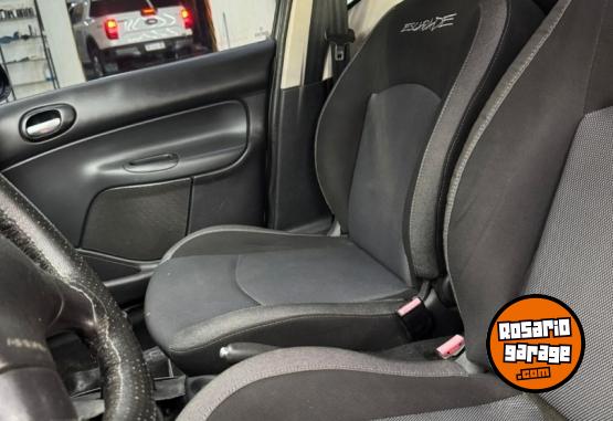 Camionetas - Peugeot Hoggar escapade 2012 Nafta 165000Km - En Venta