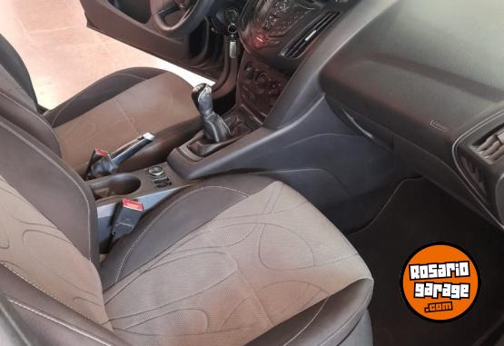 Autos - Ford FOCUS III 1.6 NAFTA/GNC 5 2014 GNC 225000Km - En Venta