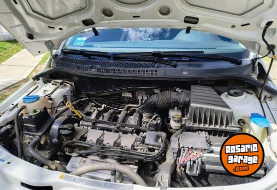 Camionetas - Volkswagen SAVEIRO 2017 Nafta 74000Km - En Venta