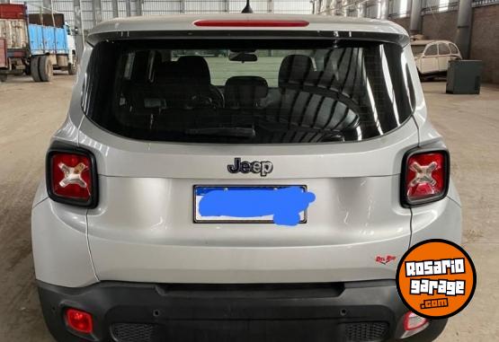 Camionetas - Jeep RENEGADE 1.8 2016 Nafta 122000Km - En Venta