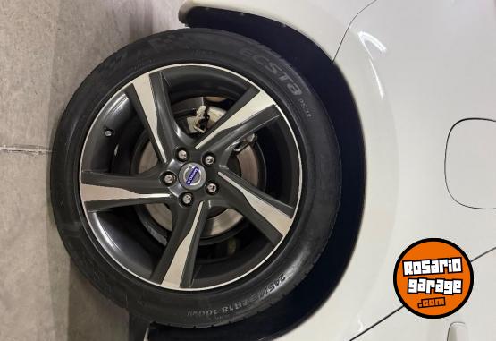 Accesorios para Autos - Cubiertas BUEN ESTADO 245 / 45 / 18 - En Venta