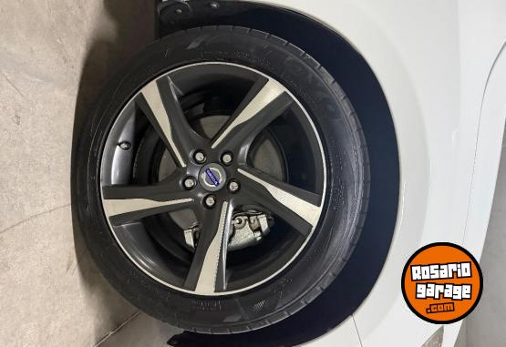 Accesorios para Autos - Cubiertas BUEN ESTADO 245 / 45 / 18 - En Venta