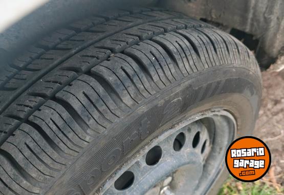 Utilitarios - Renault 2002, 1.9 diesel 5 asient 2002 Diesel 300000Km - En Venta