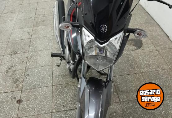 Motos - Yamaha Ybrz 125cc 2022 Nafta 6000Km - En Venta