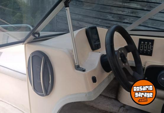 Embarcaciones - Lancha Tecno 445.   Motor Suzuki 40hp - En Venta