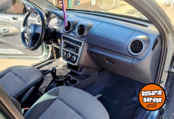 Autos - Volkswagen Voyage 2012 Nafta 156000Km - En Venta