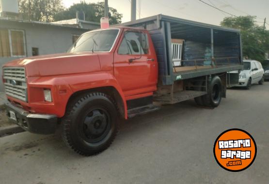 Camiones y Grúas - Ford 6000 - En Venta