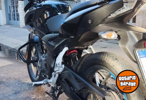 Motos - Bajaj Rouser P150 2024 Nafta 2800Km - En Venta
