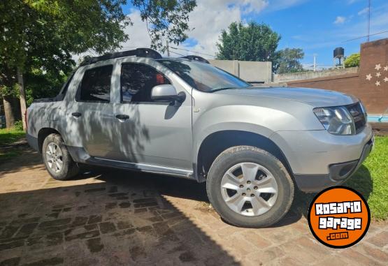 Camionetas - Renault Oroch 2016 Nafta 180000Km - En Venta
