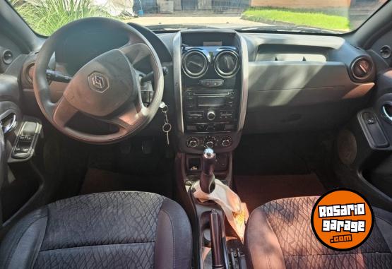 Camionetas - Renault Oroch 2016 Nafta 180000Km - En Venta