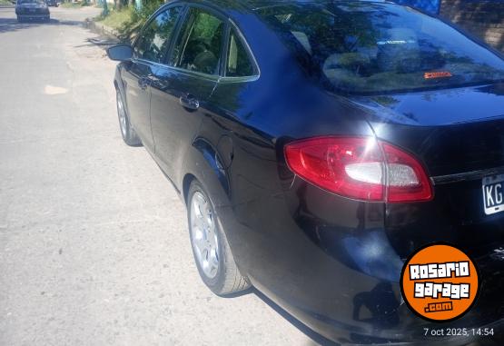 Autos - Ford Fiesta kinetic 1.6 2011 GNC 369000Km - En Venta