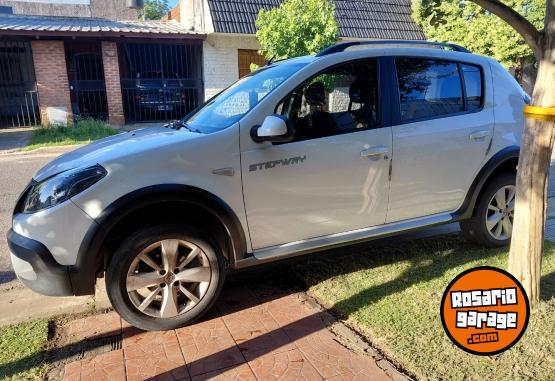 Autos - Renault Stepway Privileg Nav. 2015 Nafta 112000Km - En Venta