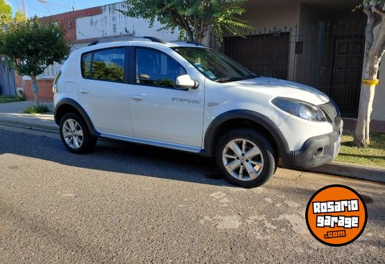 Autos - Renault Stepway Privileg Nav. 2015 Nafta 112000Km - En Venta