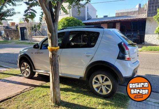 Autos - Renault Stepway Privileg Nav. 2015 Nafta 112000Km - En Venta