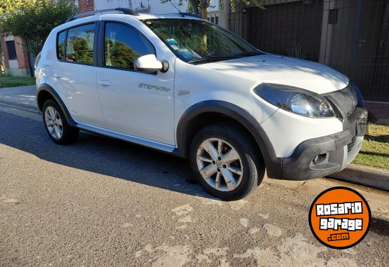 Autos - Renault Stepway Privileg Nav. 2015 Nafta 112000Km - En Venta