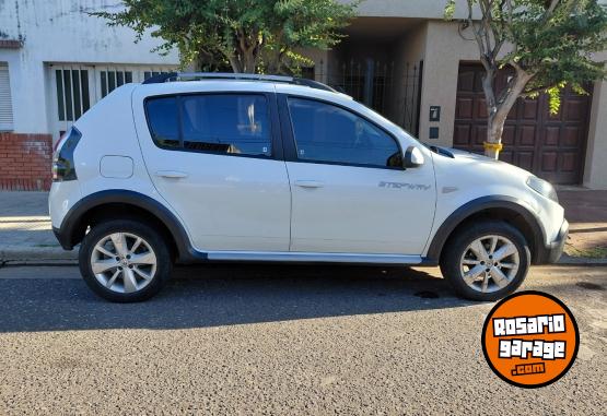 Autos - Renault Stepway Privileg Nav. 2015 Nafta 112000Km - En Venta