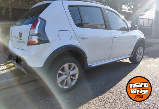 Autos - Renault Stepway Privileg Nav. 2015 Nafta 112000Km - En Venta