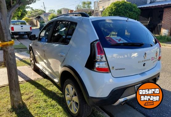 Autos - Renault Stepway Privileg Nav. 2015 Nafta 112000Km - En Venta