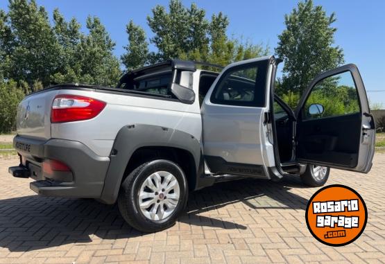 Utilitarios - Fiat Strada Adventure Locker 2018 GNC 111111Km - En Venta