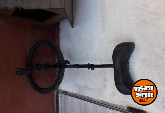 Deportes - Monociclo funda para guitarra criolla porta cd y tulipas de luz - En Venta