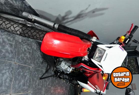 Motos - Honda Tornado 2014 Nafta 8000Km - En Venta