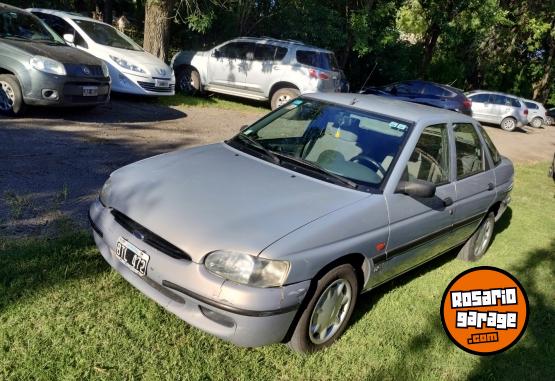Autos - Ford Escort 1998 Nafta 92000Km - En Venta