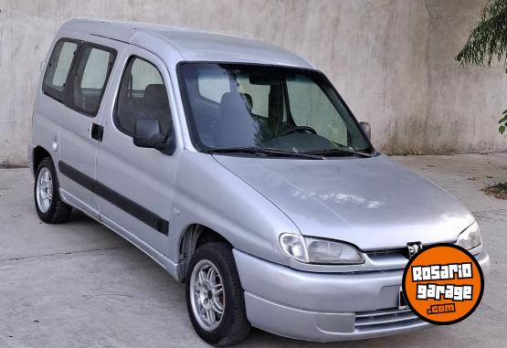 Utilitarios - Peugeot Partner 2000 Diesel 111111Km - En Venta