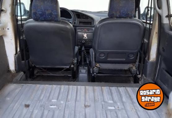Utilitarios - Peugeot Partner 2000 Diesel 111111Km - En Venta