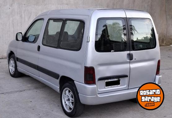 Utilitarios - Peugeot Partner 2000 Diesel 111111Km - En Venta