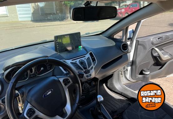 Autos - Ford Fiesta kinetick titanium 2013 Nafta 158000Km - En Venta