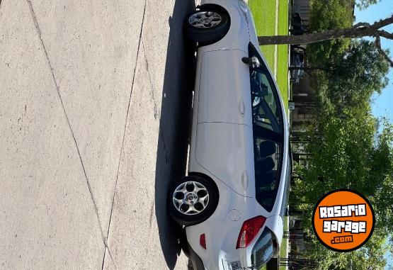 Autos - Ford Fiesta kinetick titanium 2013 Nafta 158000Km - En Venta