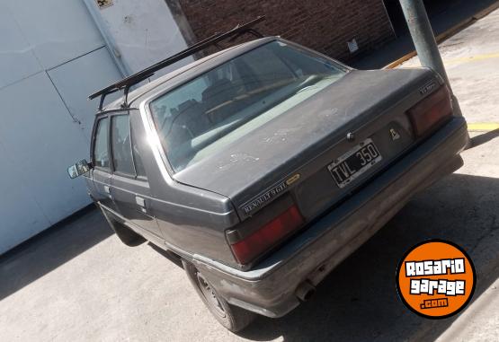 Autos - Renault 94 1994 Nafta 111111Km - En Venta