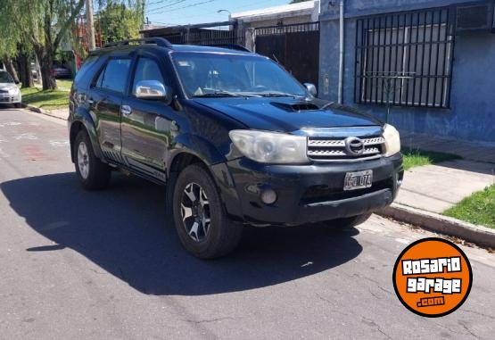 Camionetas - Toyota Hilux sw4 4x4 automatica 2009 Diesel 340000Km - En Venta