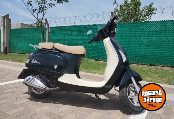 Motos - Motomel Strato euro 2020 Nafta 6500Km - En Venta