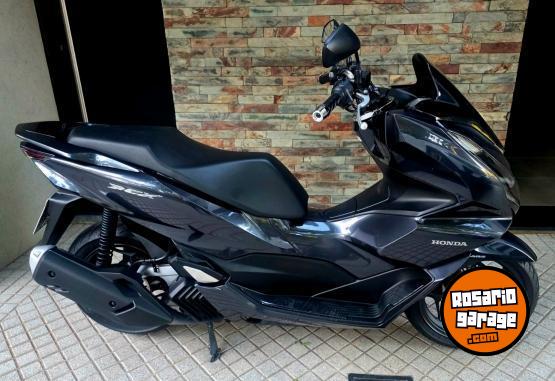 Motos - Honda Pcx 2023 Nafta 11000Km - En Venta