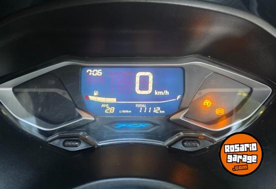 Motos - Honda Pcx 2023 Nafta 11000Km - En Venta