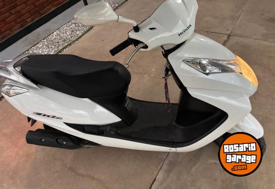 Motos - Honda Élite 125 2015 Nafta 28000Km - En Venta