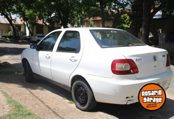 Autos - Fiat Siena 2011 GNC 380000Km - En Venta