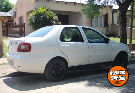 Autos - Fiat Siena 2011 GNC 380000Km - En Venta