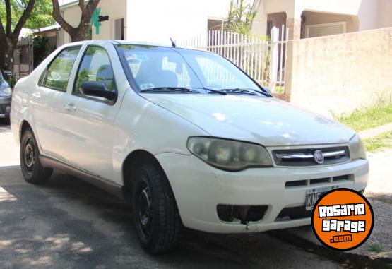 Autos - Fiat Siena 2011 GNC 380000Km - En Venta