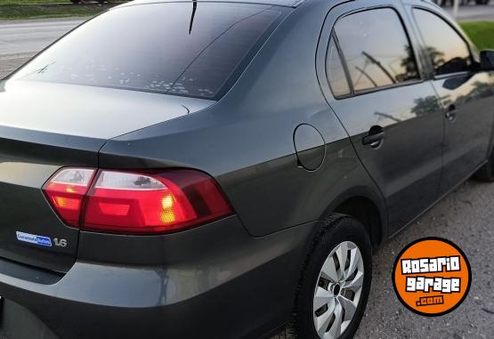 Autos - Volkswagen Voyage 2014 Nafta 144000Km - En Venta