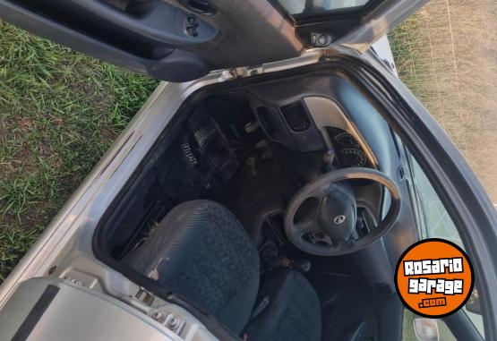 Autos - Fiat Siena 2004 Nafta 200000Km - En Venta